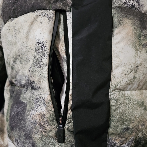 The North Face Corefire Down Jacket in Pine Needle Print M Small - Picture 7 of 12